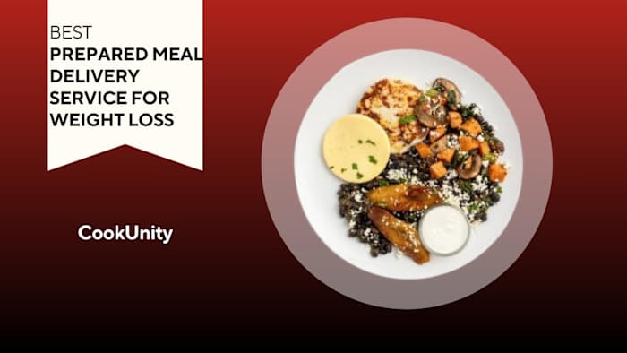 A red and black background with a white banner that reads Best Prepared Meal Delivery Service for Weight Loss next to a plate featuring a prepared fajita bowl